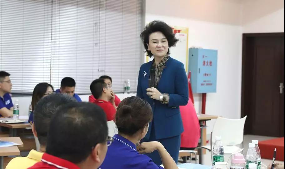 商務禮儀培訓-湖南中堅力量.jpg